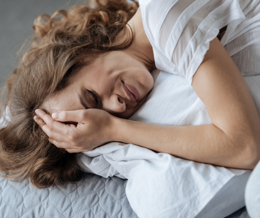 Stress en PMS: hoe stress je eisprong en progesteron beïnvloedt